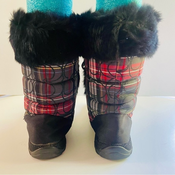 Coach Jennie Black Fur Trimmed Plaid Quilted Snow Boots Size 7 - Picture 7 of 9